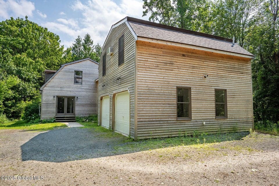 246 Ryan Road, photo 2