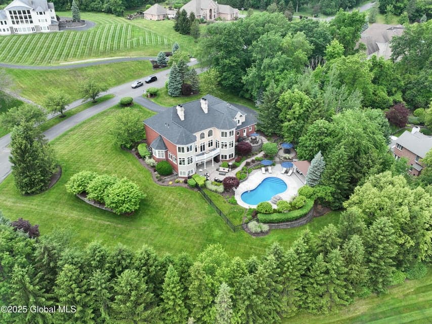 1 Stoneridge Drive, Loudonville, NY, photo 2