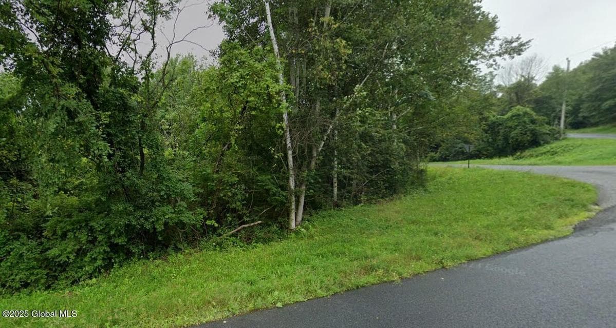 L21 County Route 23 Off, Granville, NY, photo 1
