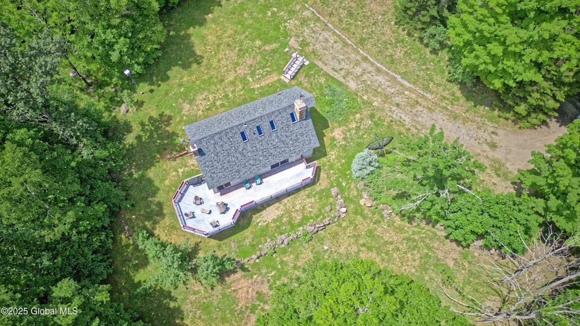 202 Old School House Road, photo 3
