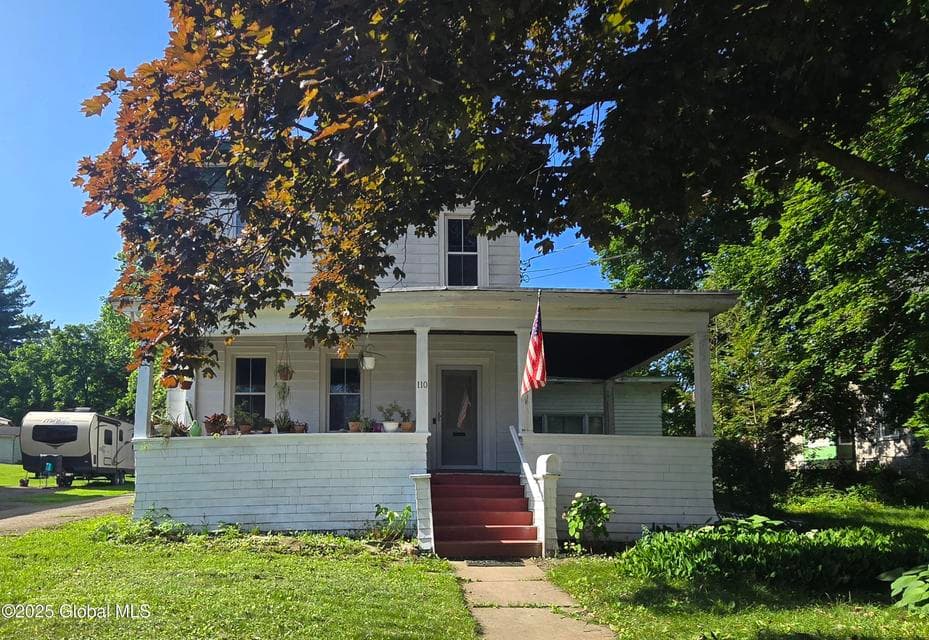110 Montgomery Street, photo 2
