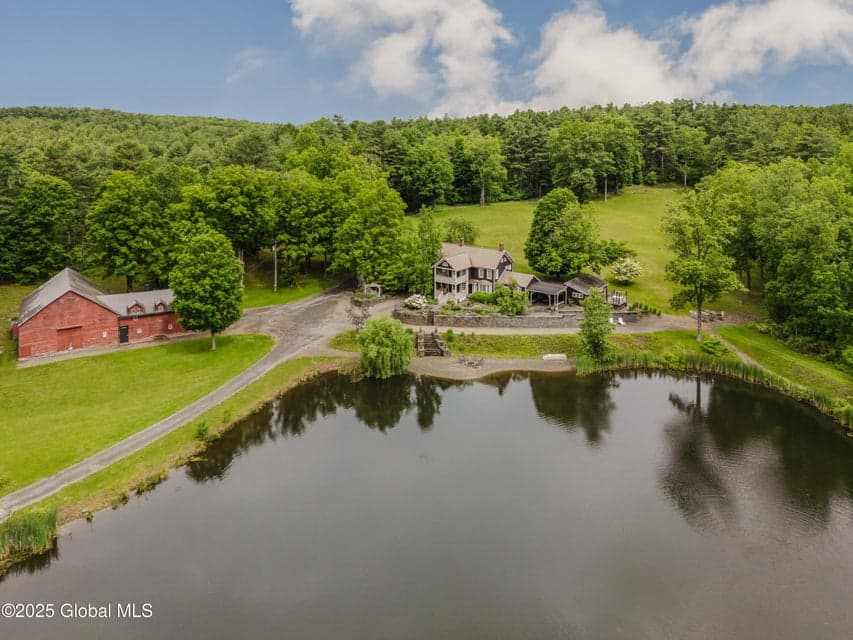 88 Mac Brown Road, photo 1