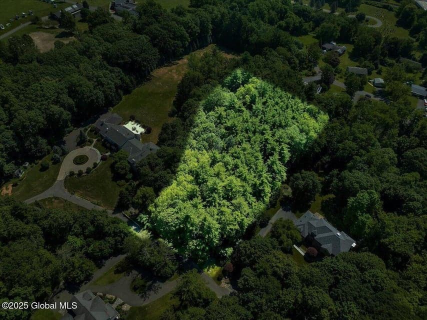 112 Woods Lane, photo 3