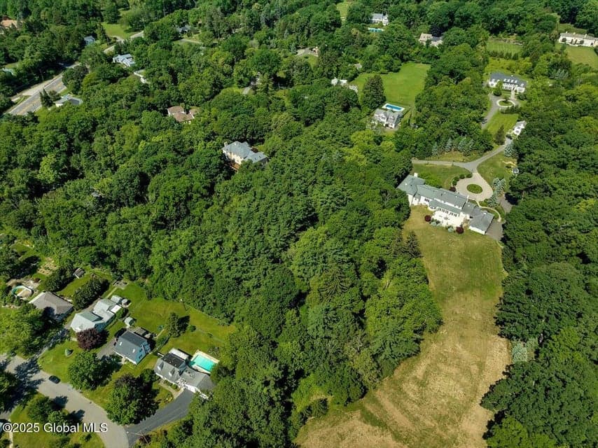 112 Woods Lane, photo 2
