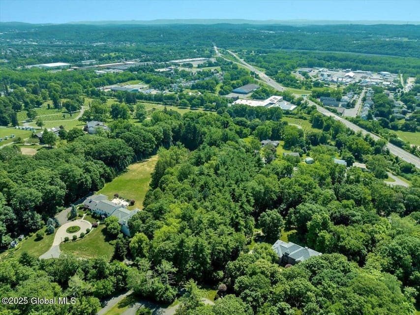 112 Woods Lane, photo 4
