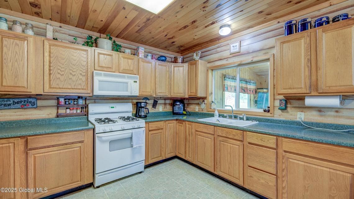 260 Old Northville Road, Hope, NY, photo 2