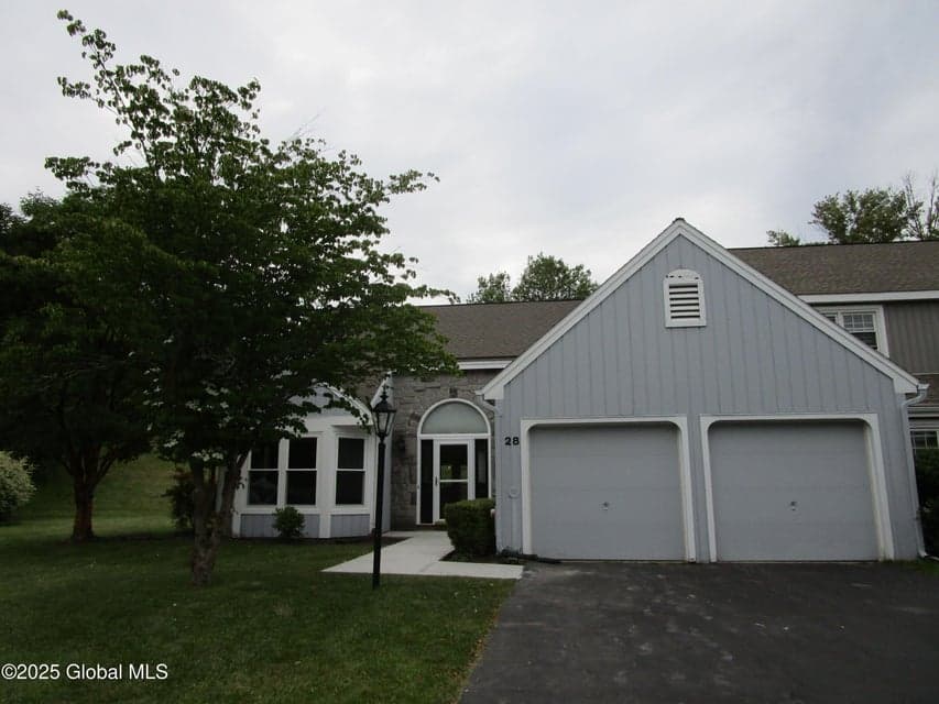28 Wedgewood Lane, Guilderland, NY 12186, photo 1