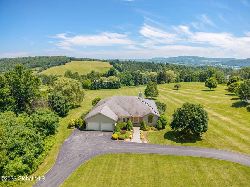 145 Edgewood Drive, Cobleskill, NY, photo 2