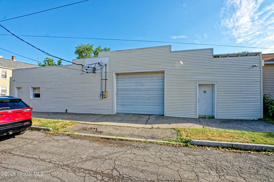 75 Jackson Avenue, Cohoes, NY, photo 1