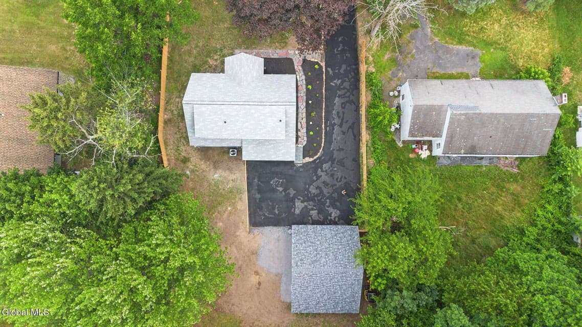 479 Albany Shaker Road, photo 2