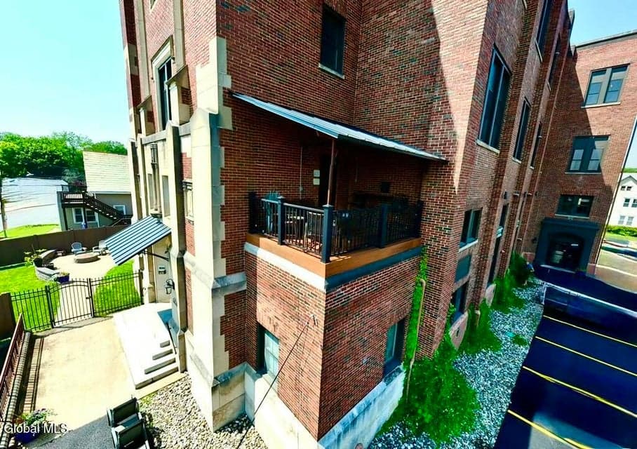 34 Williams Street, photo 2