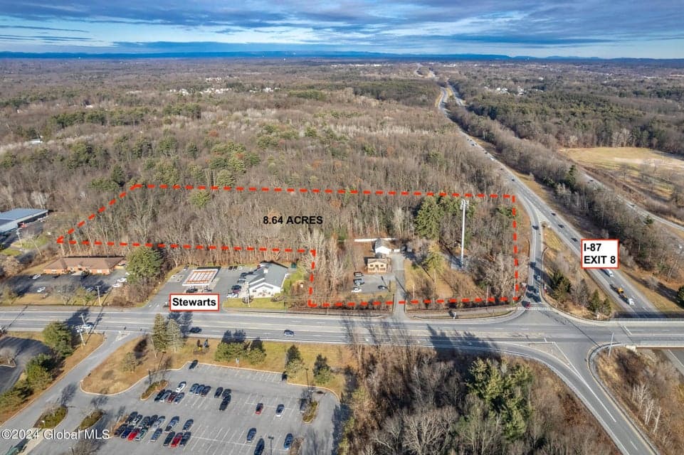 1525 Crescent Road, Clifton Park, NY, photo 3