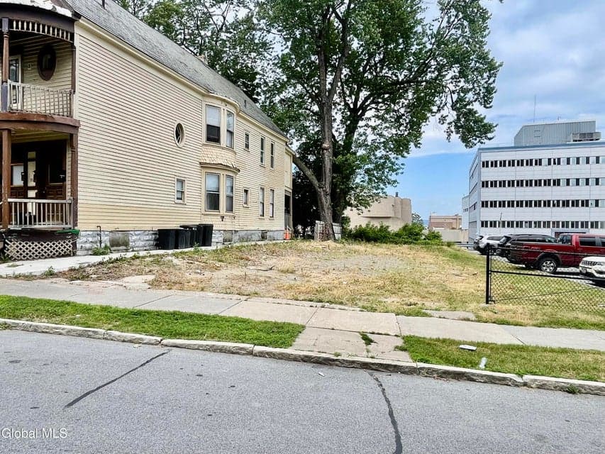 312 Georgetta Dix Plaza, Schenectady, NY, photo 1