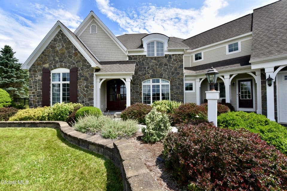 12 Indian Pipe Drive, North Greenbush, NY, photo 2