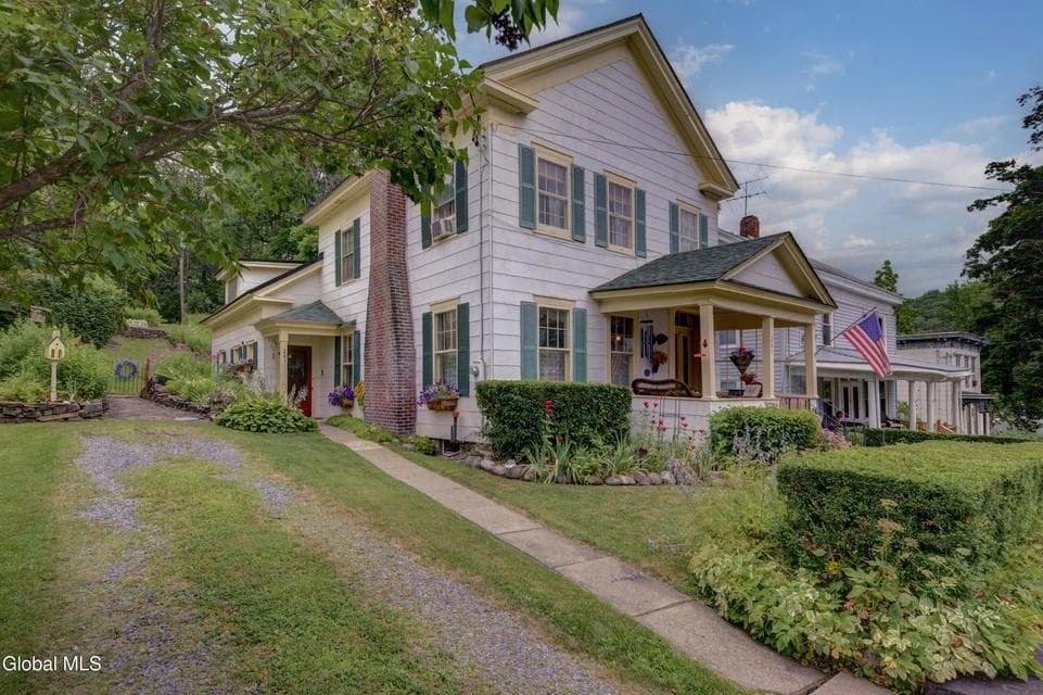 261 Summit Street, photo 3