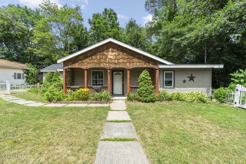 31 Hidley Avenue, photo 1