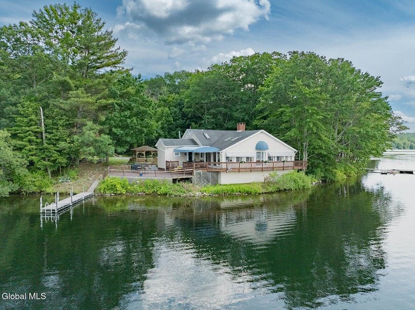 35 Loon Island Way, Argyle, NY, photo 1