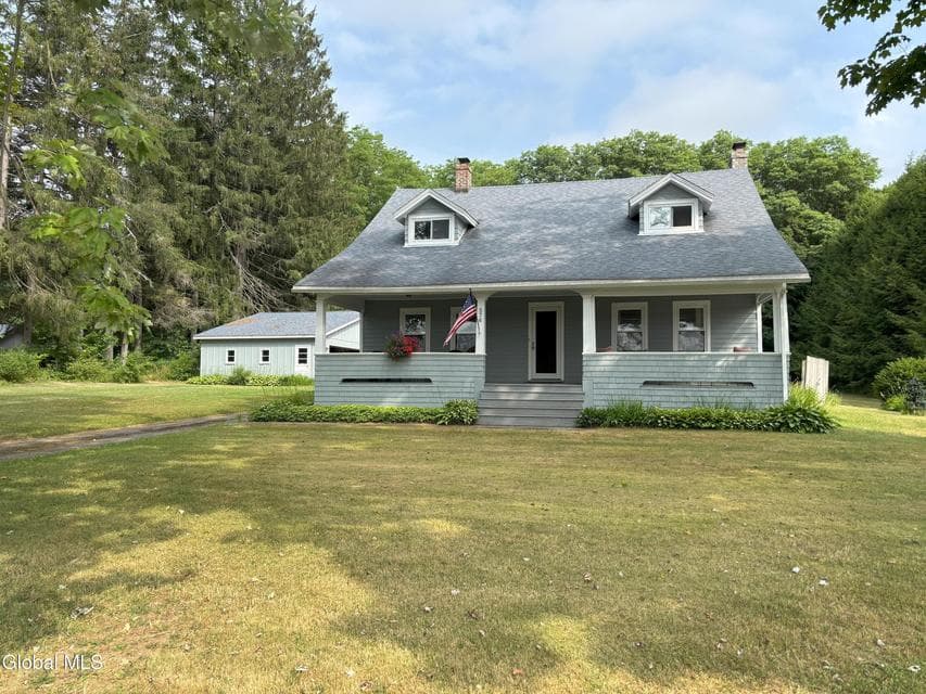 576 County Highway 102, photo 1