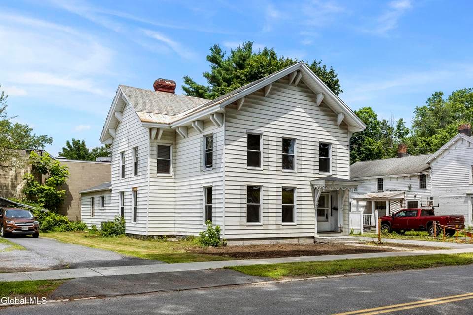 33 Maple Street, photo 3