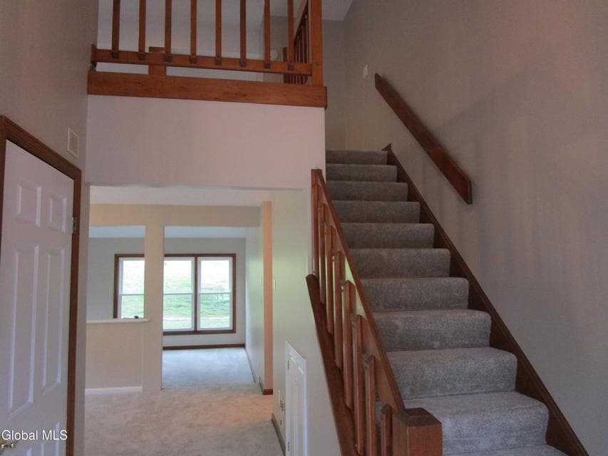 28 Wedgewood Lane, Guilderland, NY 12186, photo 2