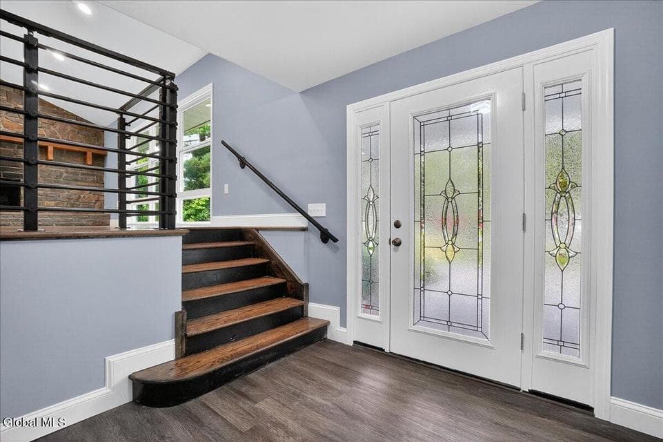 7 Colonie Avenue, photo 3