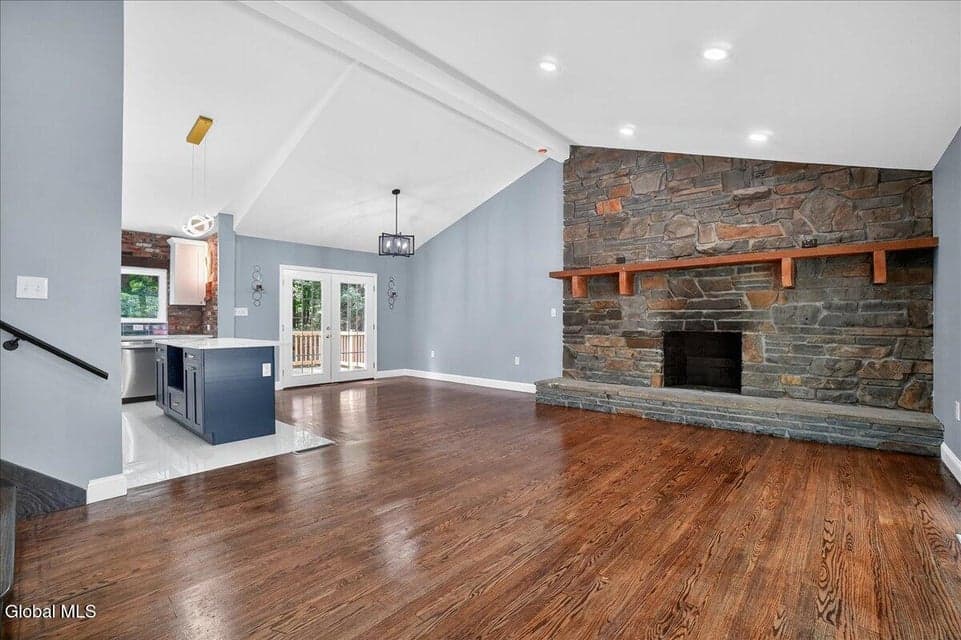 7 Colonie Avenue, photo 5