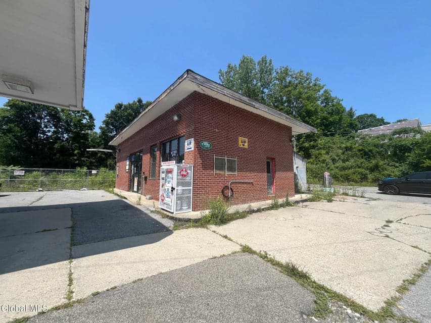69 Montcalm Street, Ticonderoga, NY, photo 4