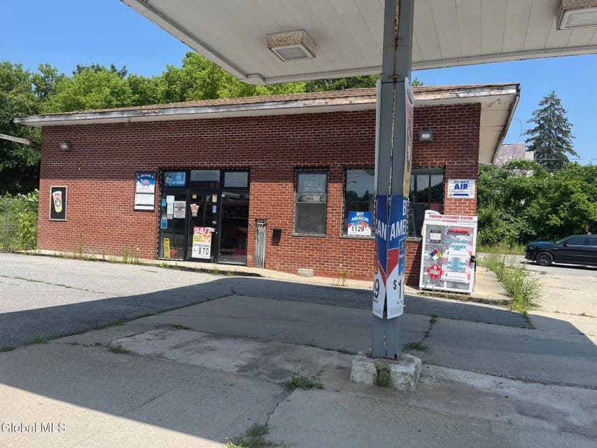 69 Montcalm Street, Ticonderoga, NY, photo 2