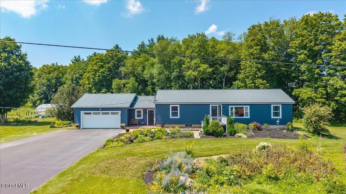 354 Morrow Road, Amsterdam, NY, photo 1