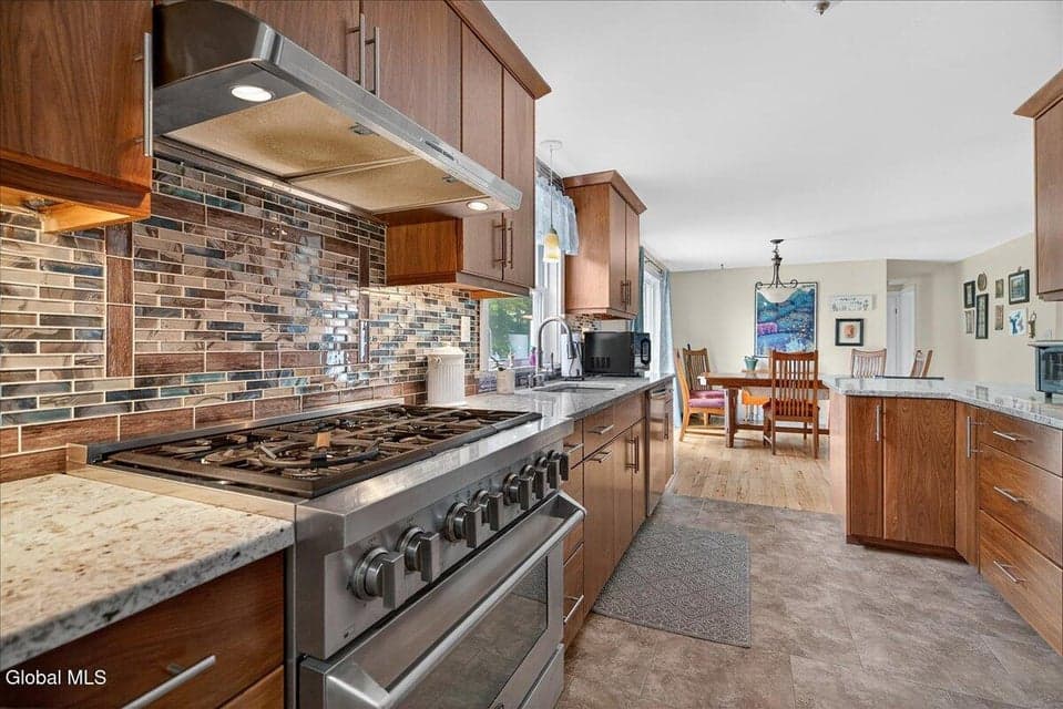 354 Morrow Road, Amsterdam, NY, photo 2