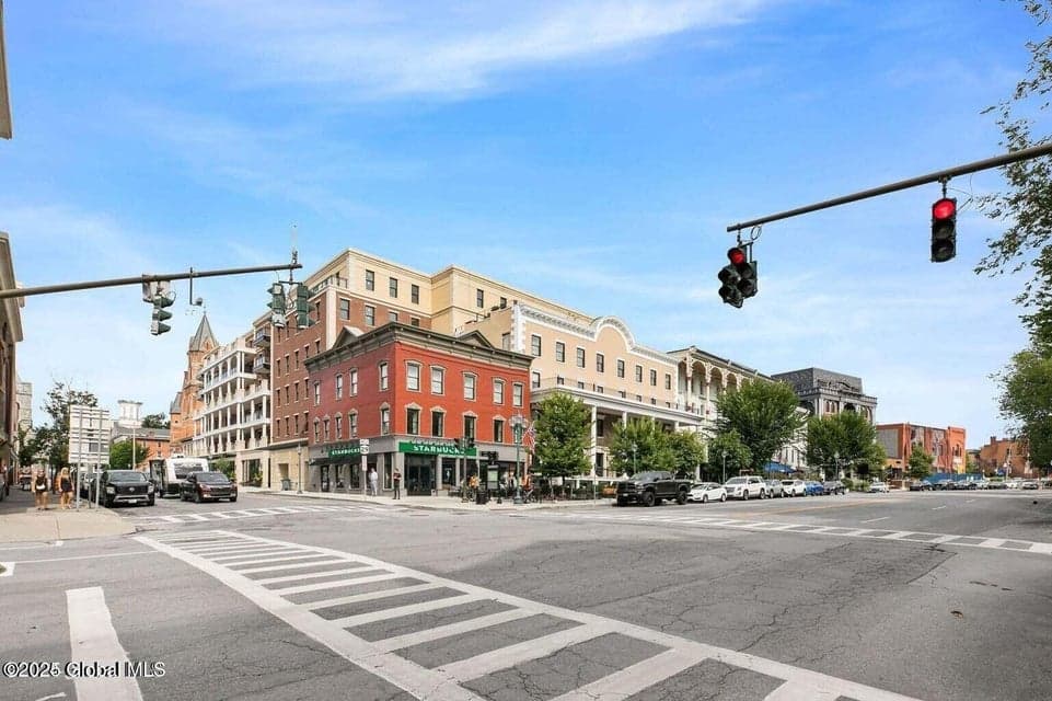 19 Washington Street, photo 2