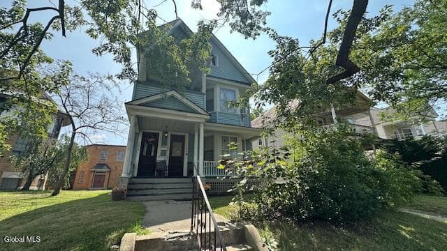 1054 Park Avenue, photo 1
