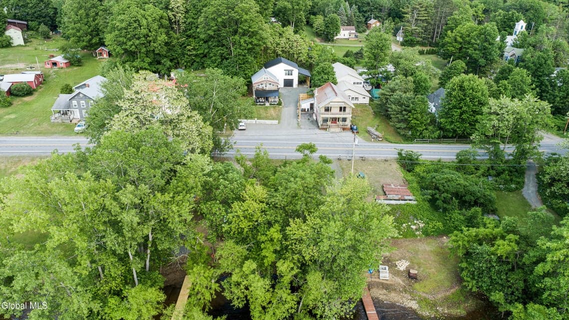 934 S Shore Road, photo 2