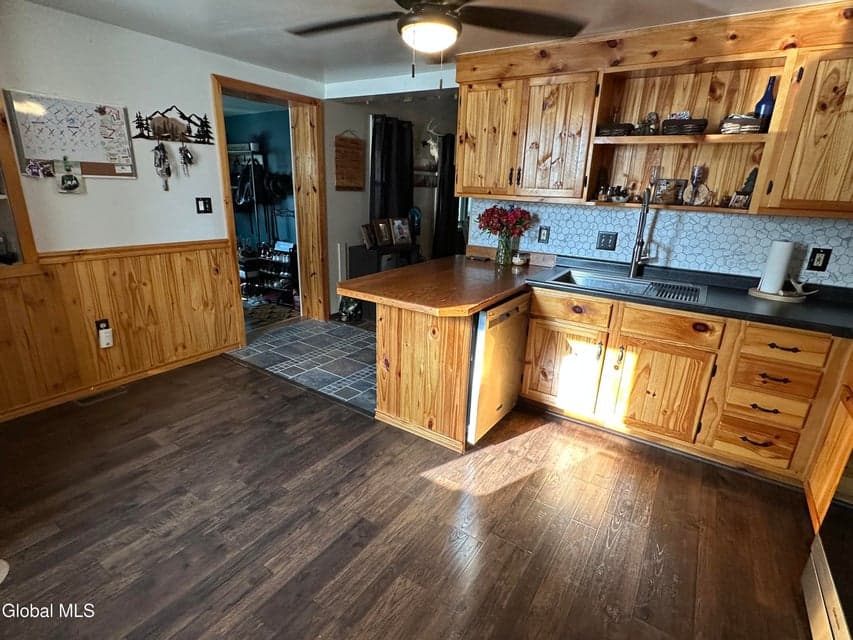 2 John Street, Ticonderoga, NY, photo 4