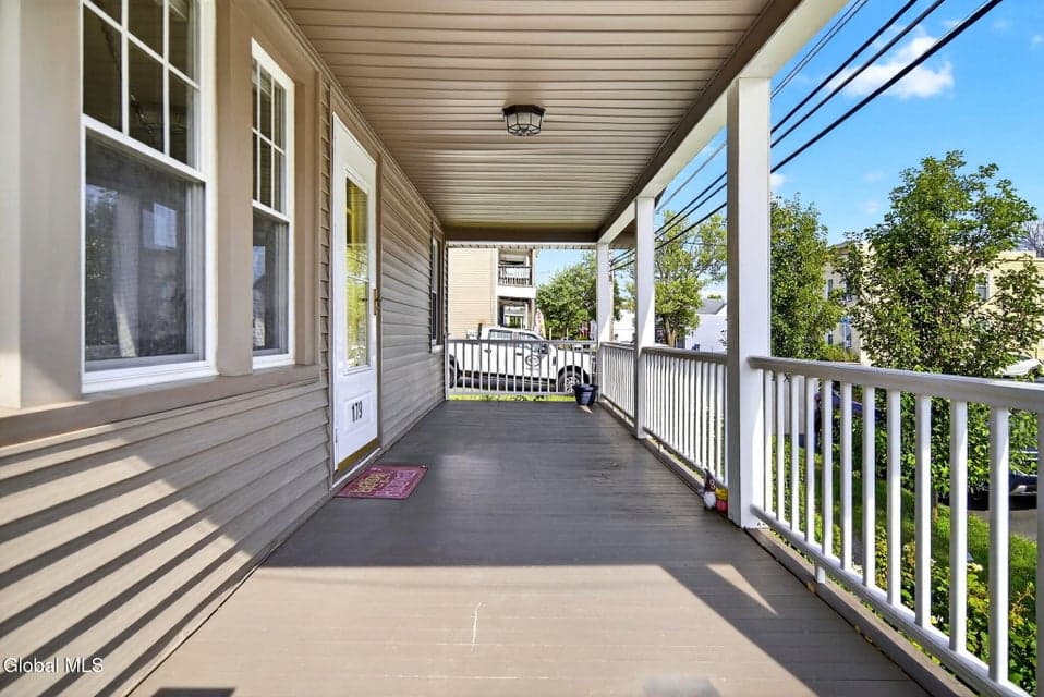 179 Vliet Boulevard, photo 2