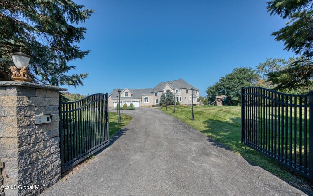 1310 Currybush Road, Rotterdam, NY, photo 3