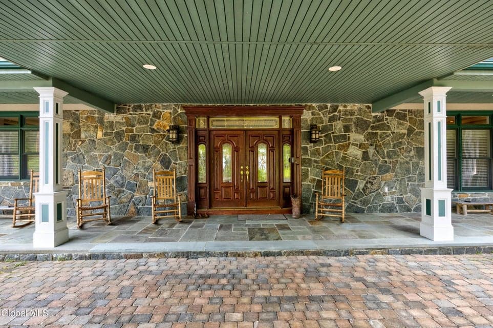 2988 Lakeshore Drive, photo 5