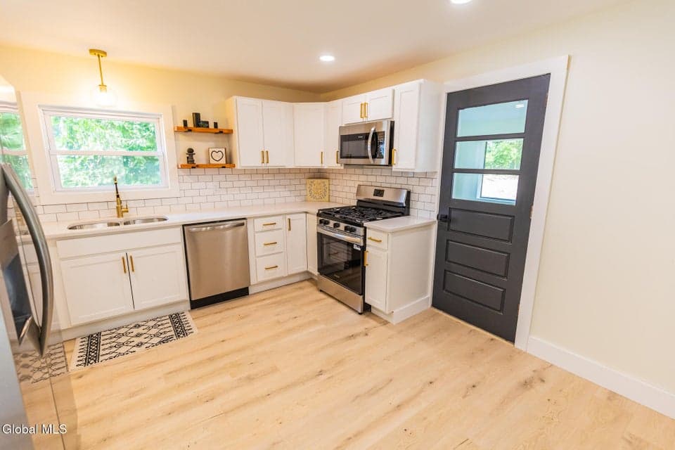 45 Fairview St Extension, photo 5