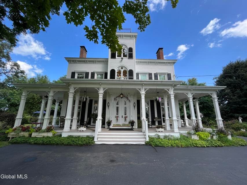1110 River Road, photo 1