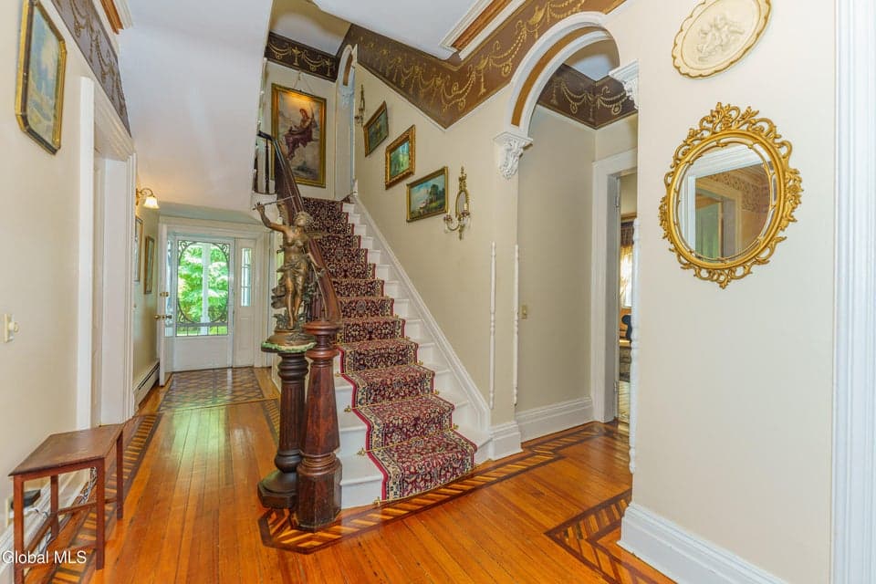1110 River Road, photo 5