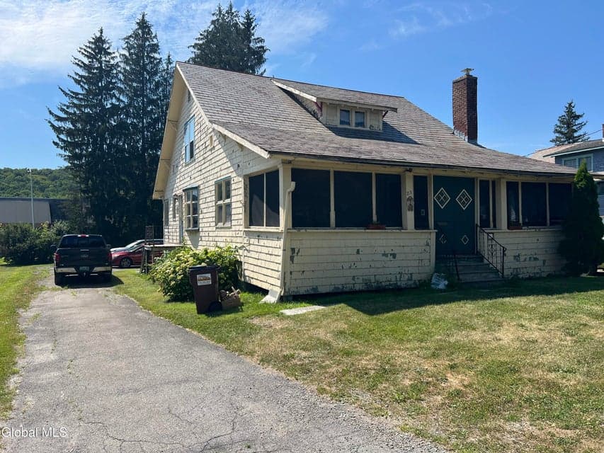 83 Quaker Street, Granville, NY, photo 1