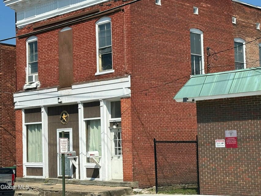 57 Elm Street, photo 4