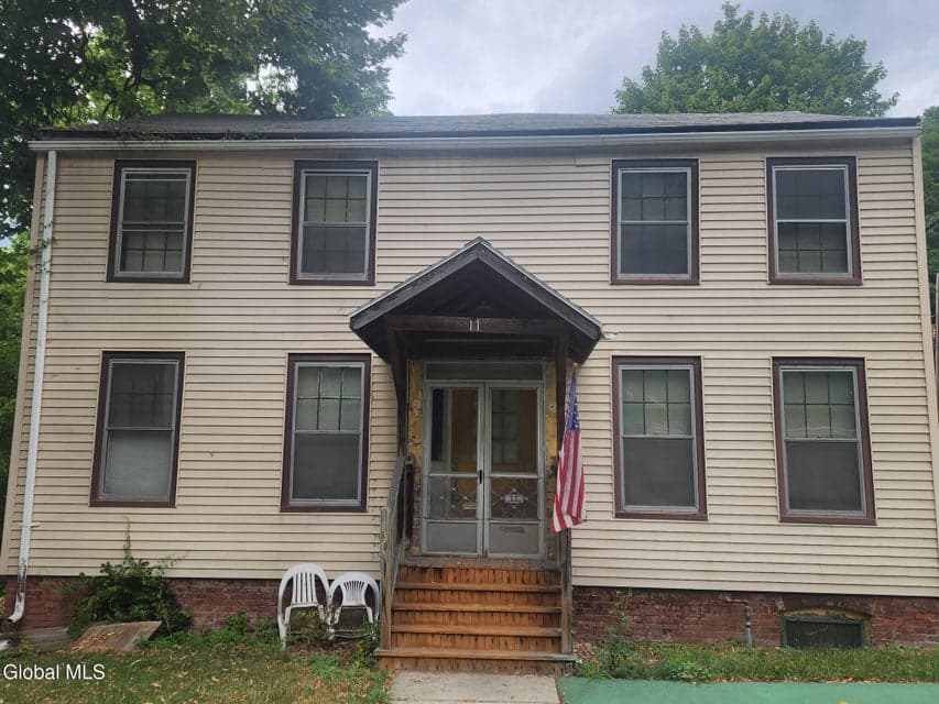 11 Spring Avenue, photo 1