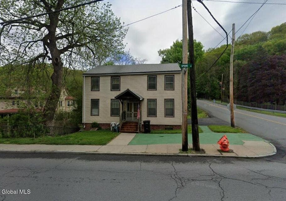 11 Spring Avenue, photo 2