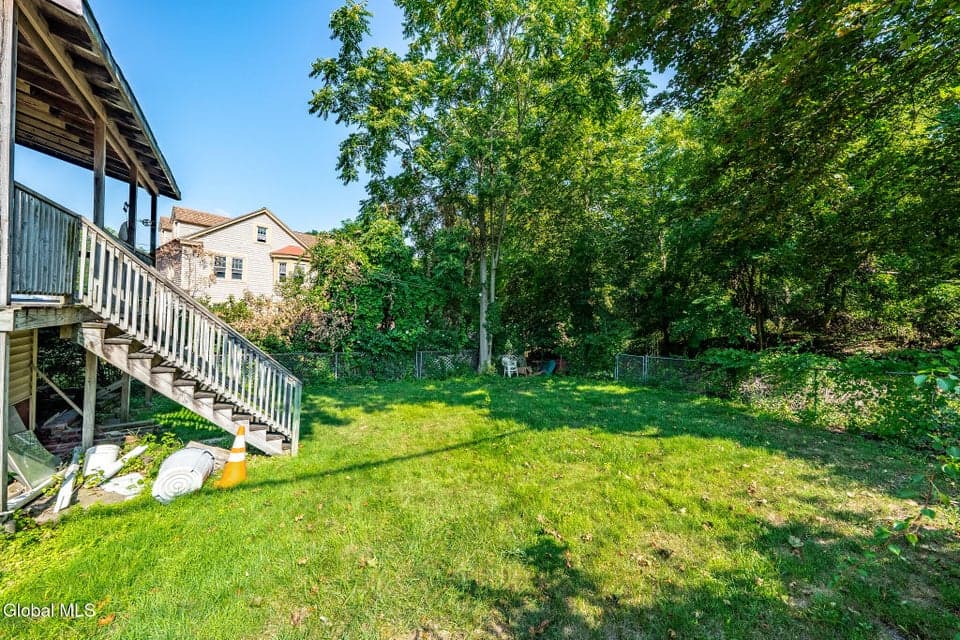 11 Spring Avenue, photo 4