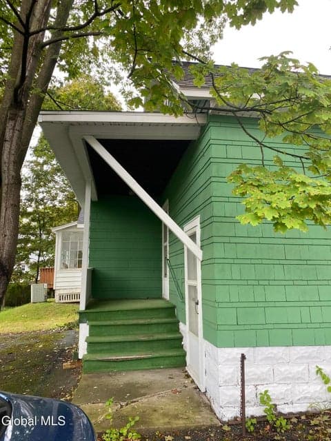 2103 Plum, Niskayuna, NY, photo 3