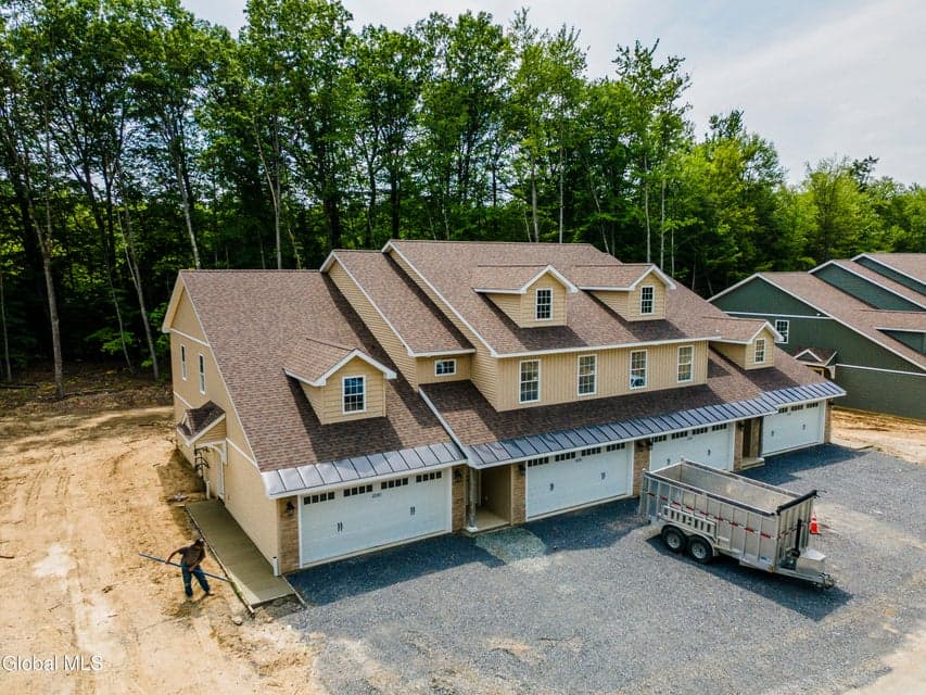 145 Carriage Boulevard, Rotterdam, NY, photo 3