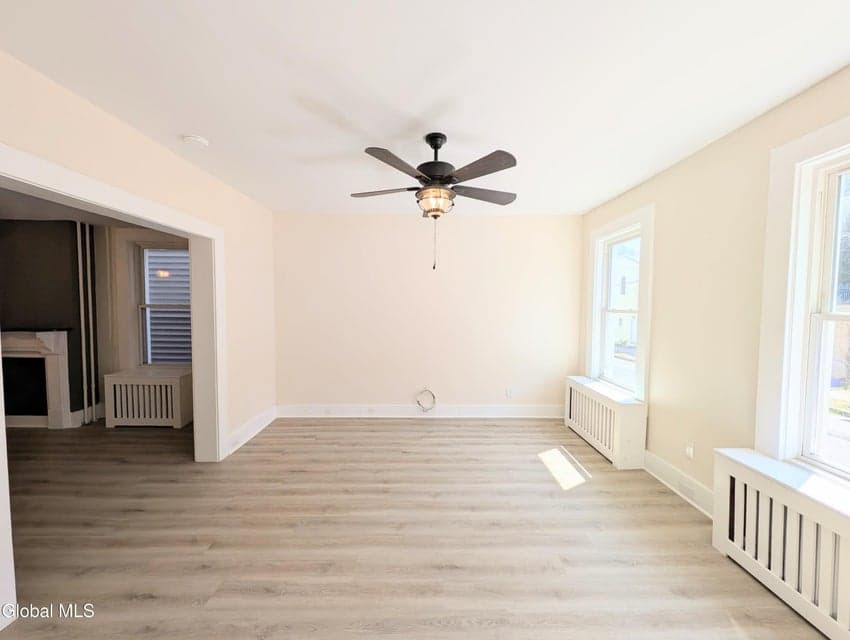 371 1st Street, photo 4