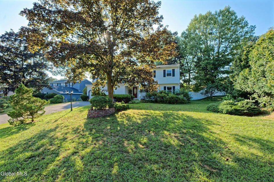 12 Lynnwood Drive, photo 3