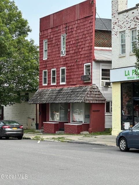 26 N Market Street, Johnstown, NY, photo 2